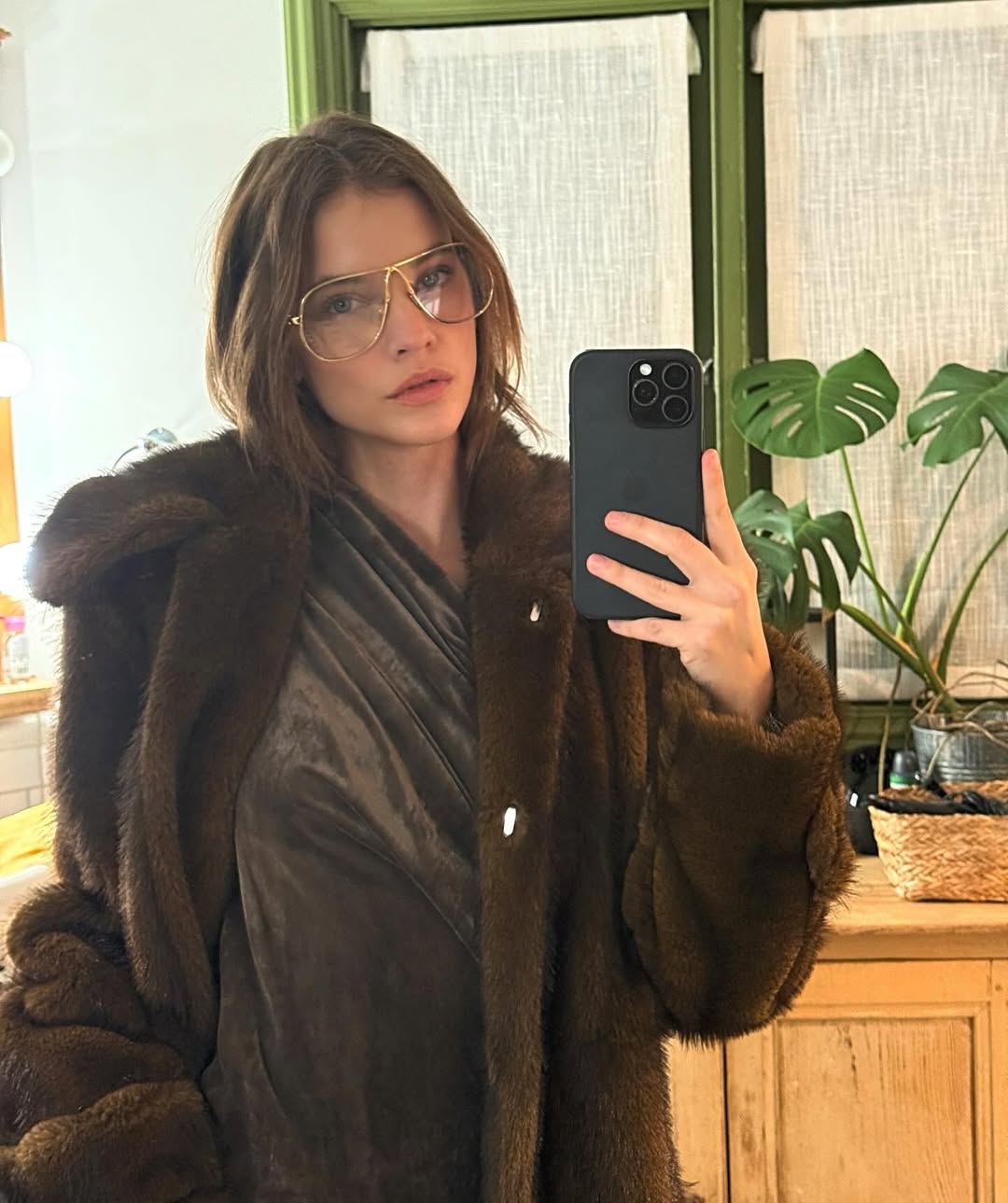 Barbara Palvin wearing Mila in Chestnut