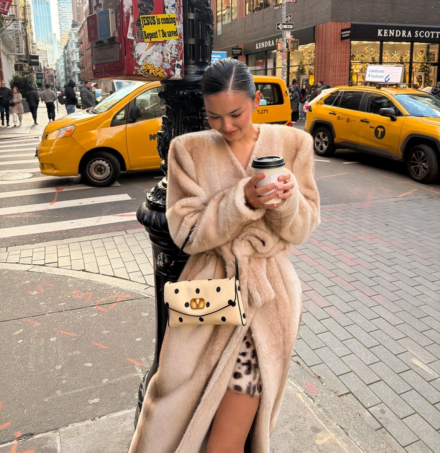 Beca Michie in Olivia Cream